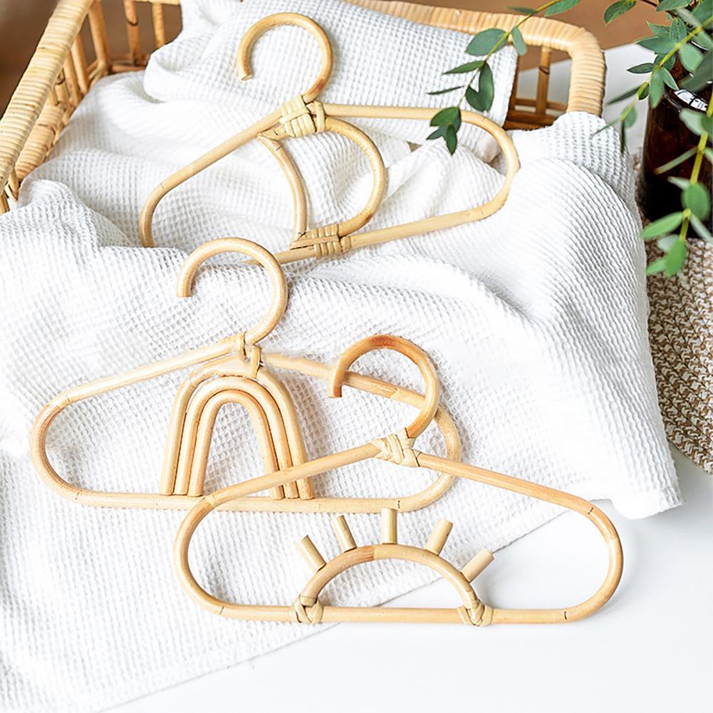 Lot de 3 cintres fantaisie en rotin pour enfants
