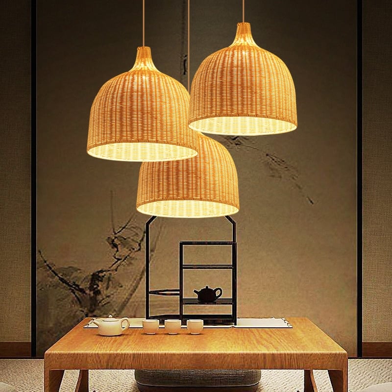 Lampe suspendue japonaise en rotin
