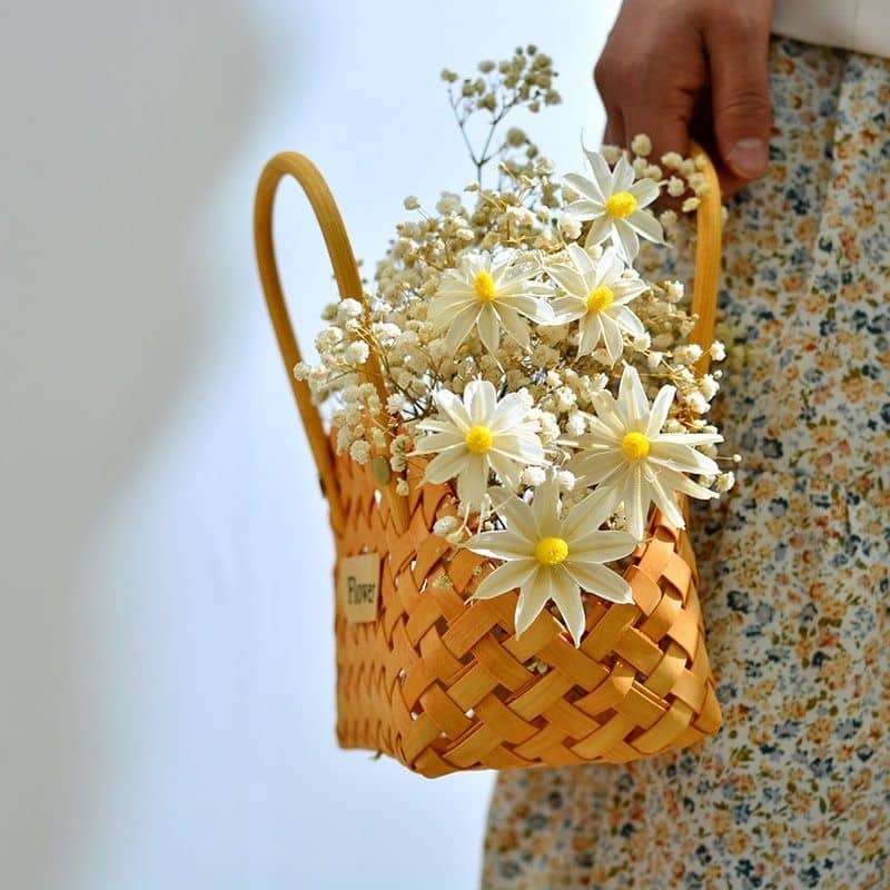 Mini panier à fleurs tissé