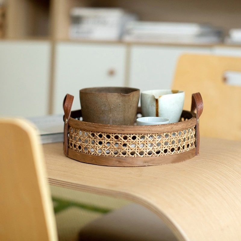 Panier de rangement marron tissé en rotin