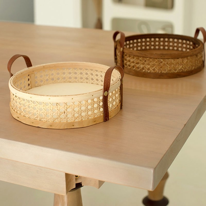 Panier de rangement beige tissé en rotin