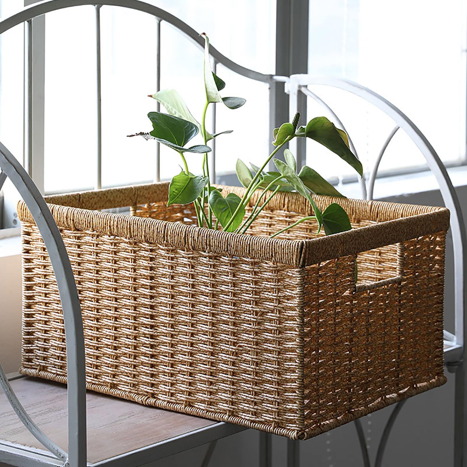 Panier en rotin rectangulaire tissé à la main