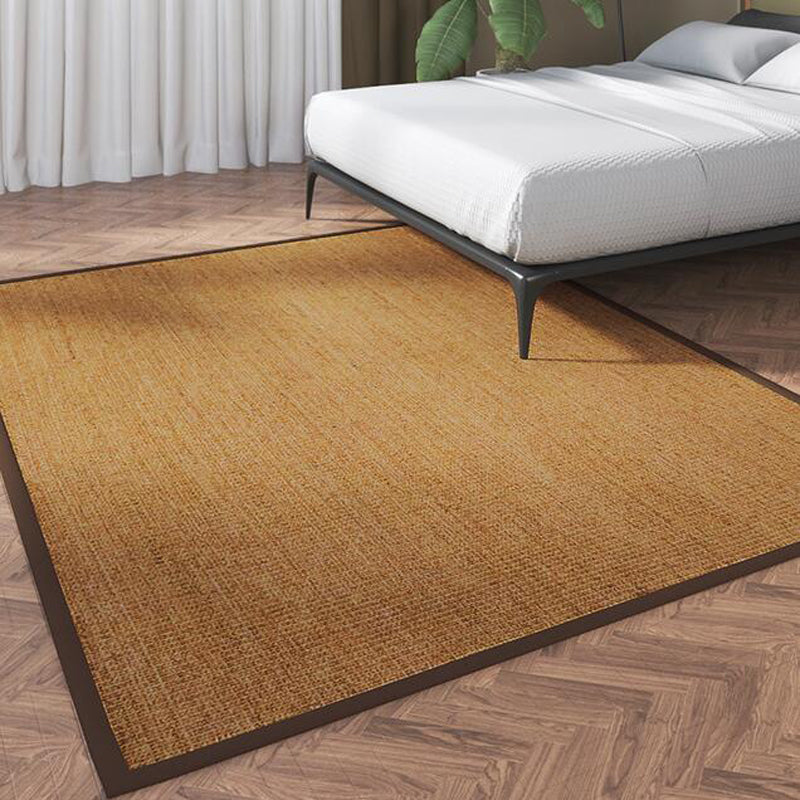 Petit tapis rectangulaire marron