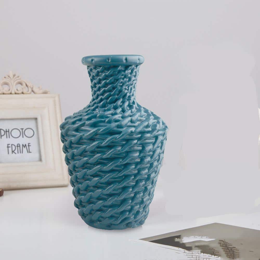 Petit vase en rotin style moderne