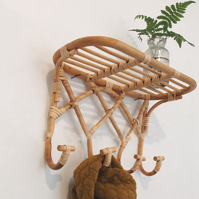 Porte-manteau mural étagère en rotin croisé