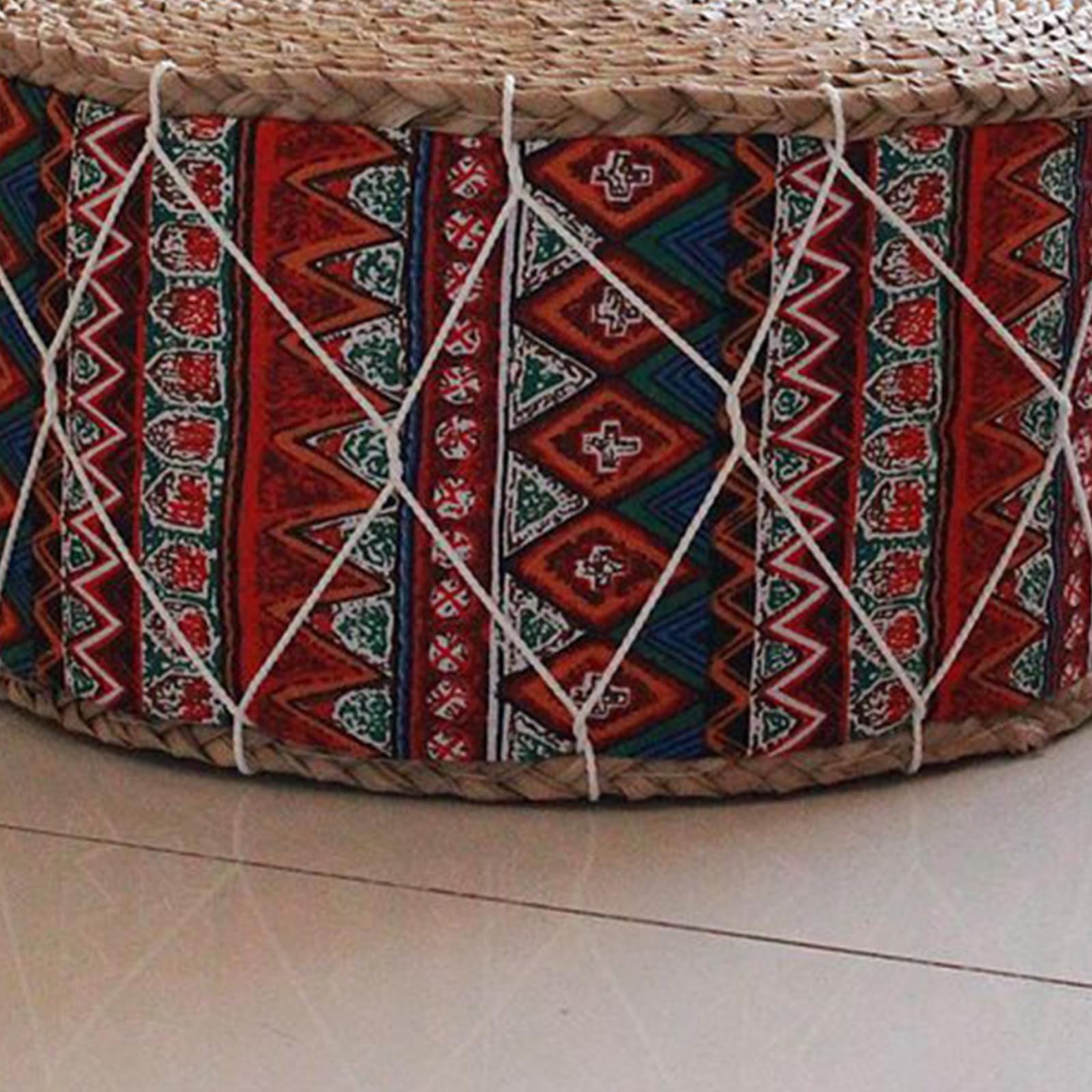 Pouf en rotin à motifs rouges