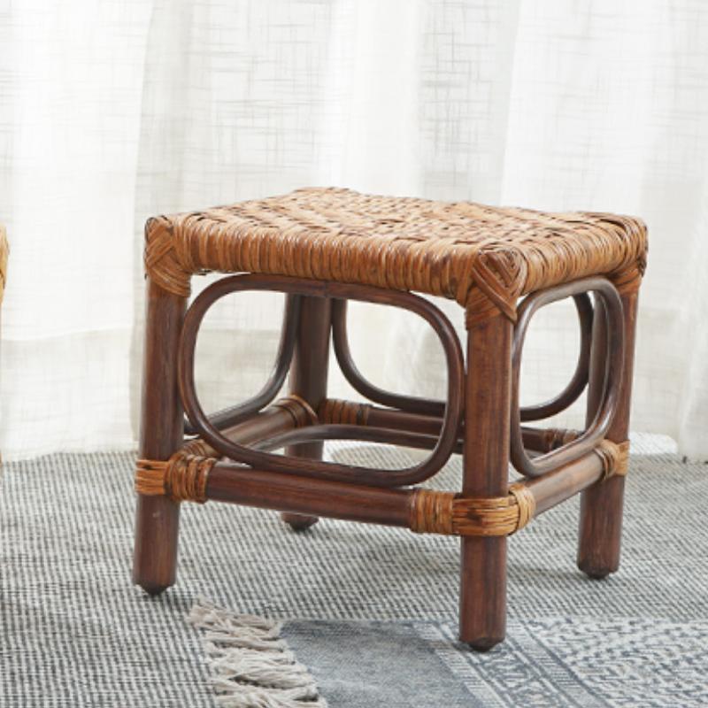 Repose-pied en rotin et bois foncé