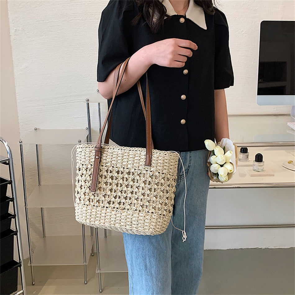 Sac à main beige tendance de plage en paille pour femme