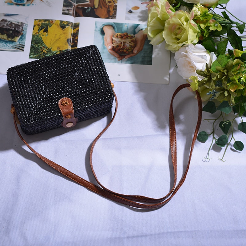 Sac à main carré bohème en rotin tissé à la main pour femme