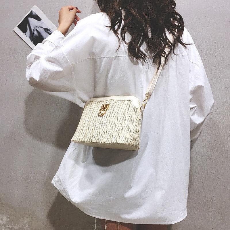 Sac à main de plage beige en rotin à chaînes pour femme
