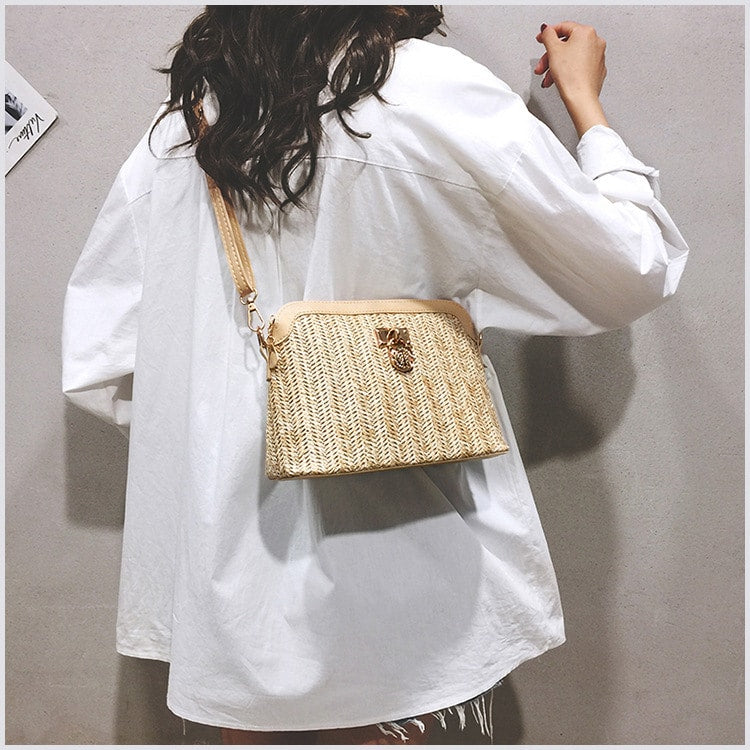 Sac à main de plage marron en rotin à chaînes pour femme