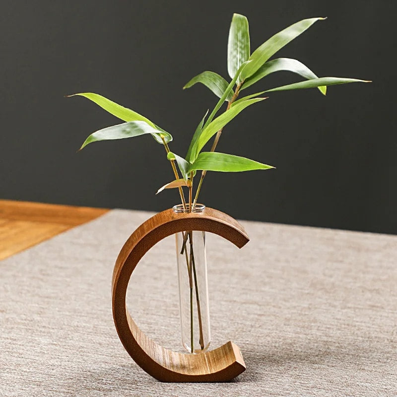 Vase en Bambou en Forme de C