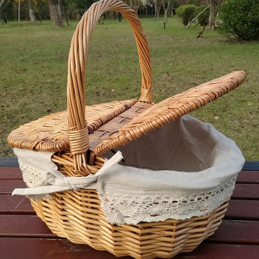 Panier en rotin tissé avec couvercle battant