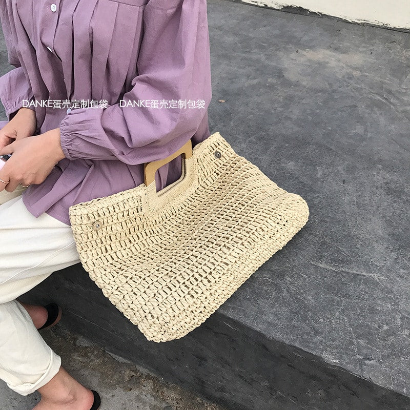Sac à main fourre-tout en paille tissée et anses en bois pour femmes