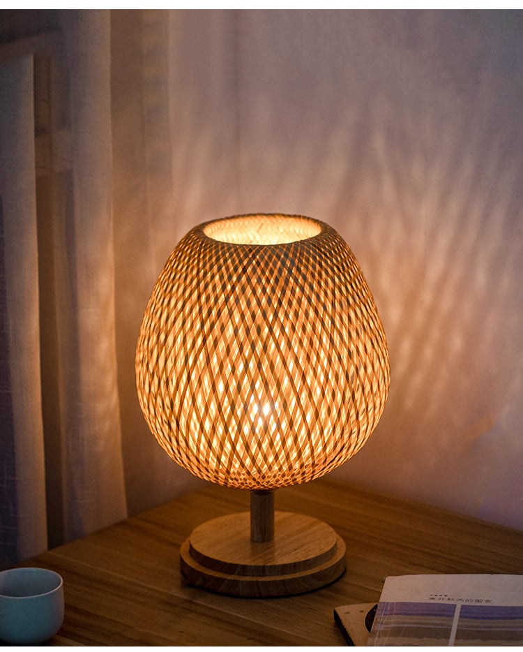 Lampe de Table en rotin tissé