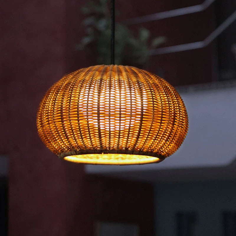 Suspension rotin demi-sphère tressée ajourée naturel | Bolla