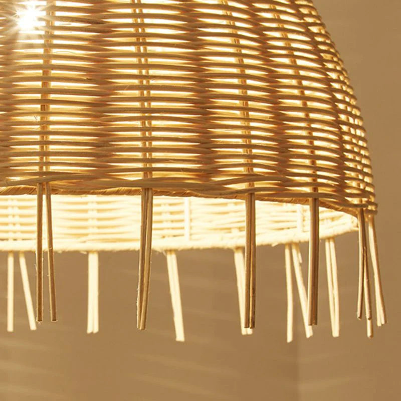 Suspension rotin dôme tressé frangé naturel | Doma