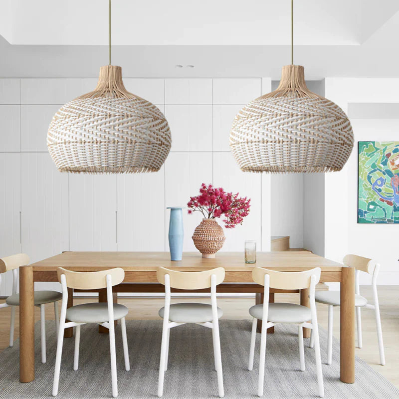 Suspension rotin forme vase tressé bicolore blanc naturel | Beloa