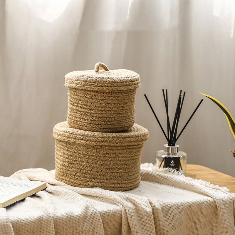 Boîte de rangement en rotin tissé de couleur naturelle