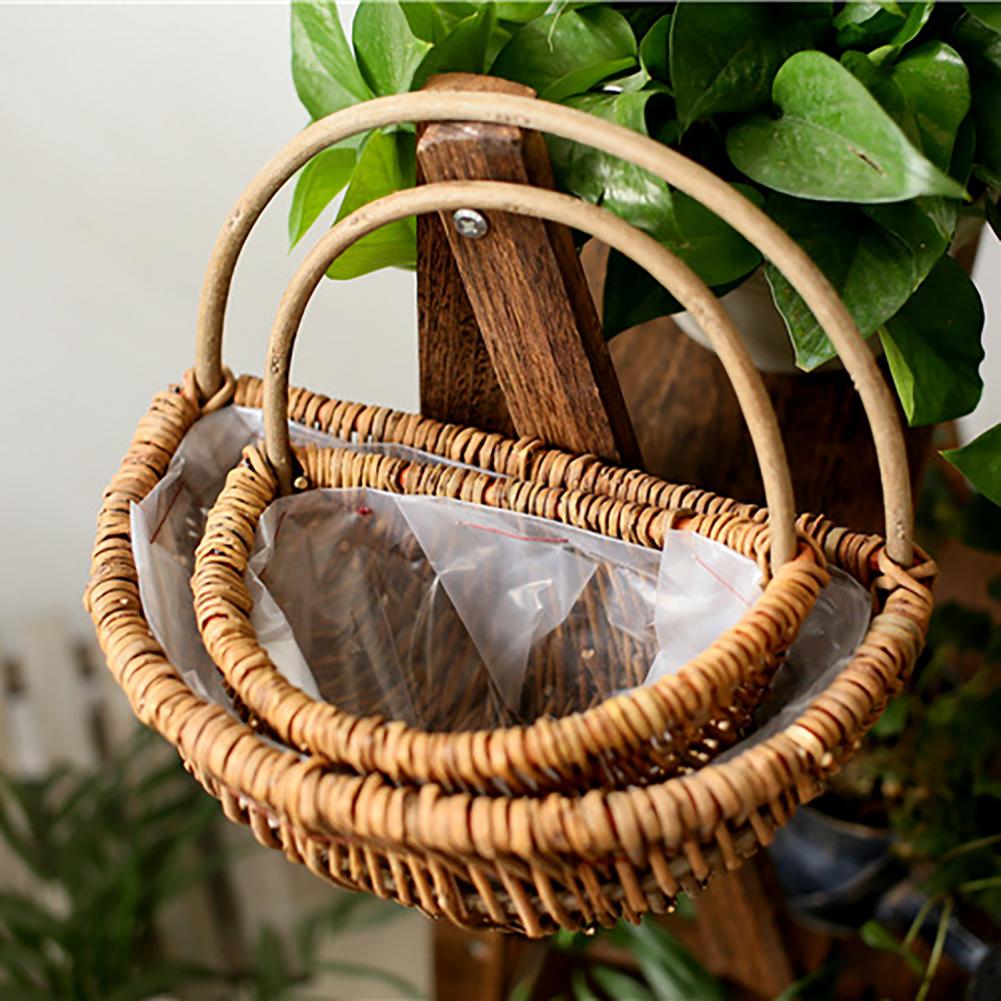 Corbeille pour plantes suspendues en rotin