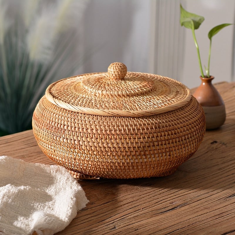 Corbeille ronde en rotin avec couvercle tissé à la main