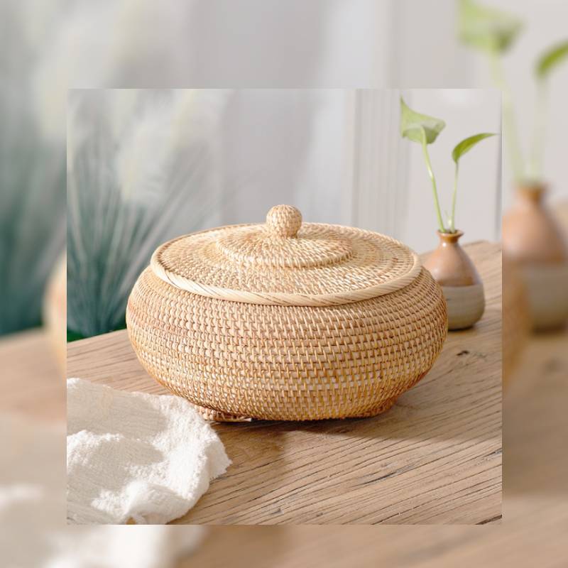 Corbeille ronde en rotin avec couvercle tissé à la main