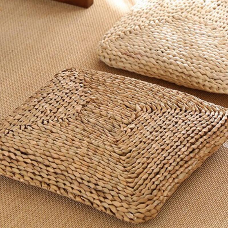 Coussin carré en rotin foncé