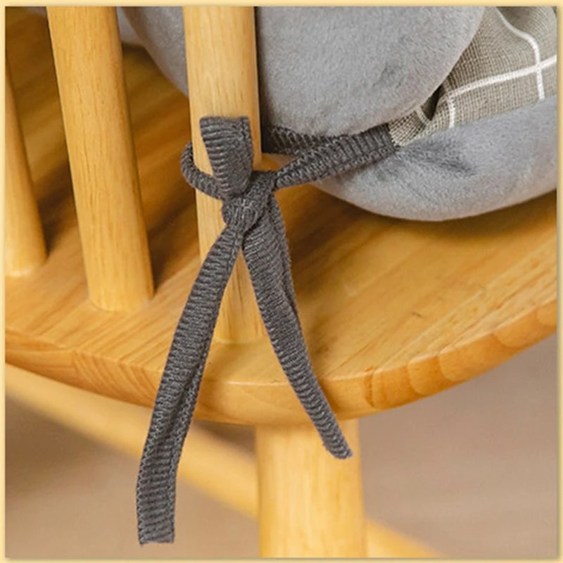 Coussin Chaise Rotin avec Lignes Géométriques