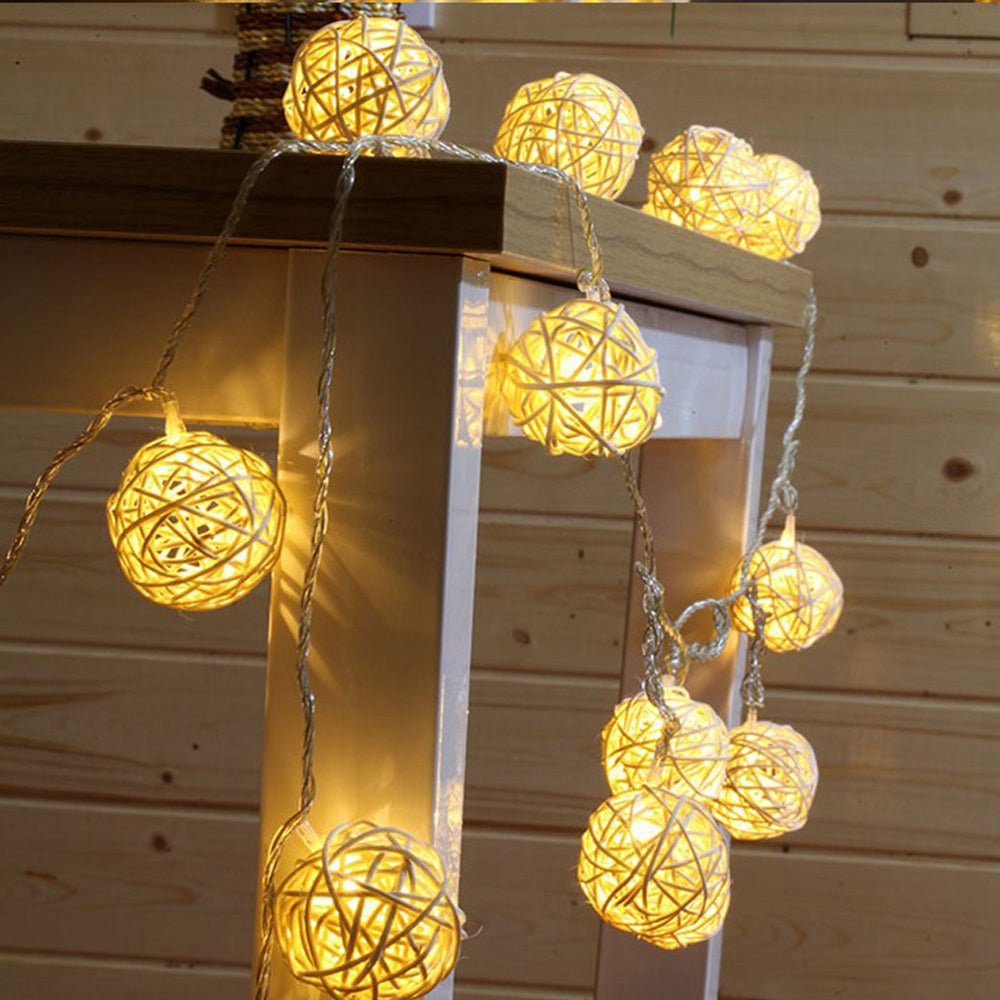 Guirlande de Noël lumineuse en rotin