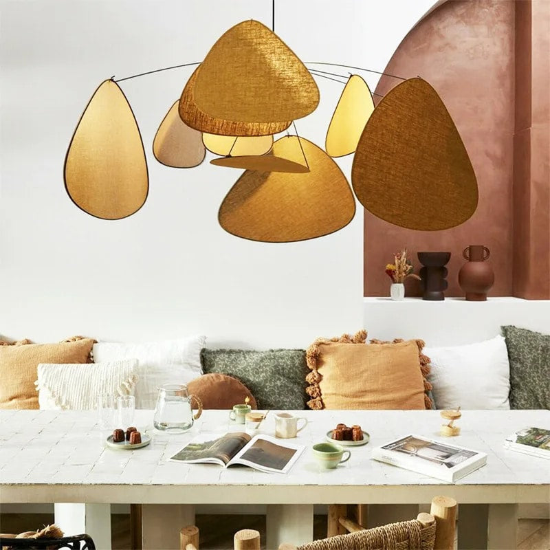 Lustre en Tissu à Pétales Flottants