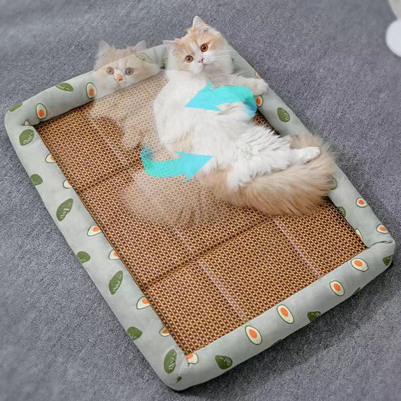 Lit d’été en rotin pour chat