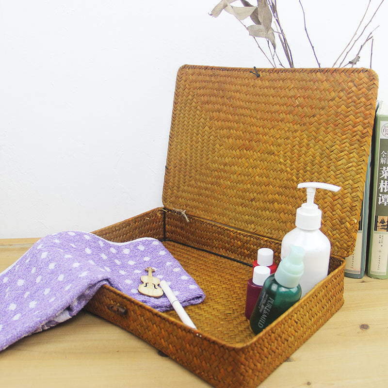 Malle plate en rotin naturel clair