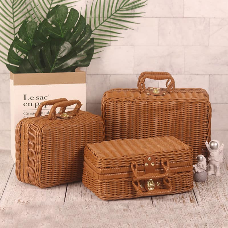 Panier de rangement en rotin et osier vintage décoratif