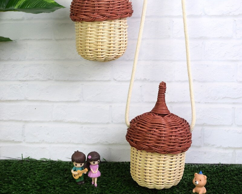 Sac à bandoulière en rotin tissé