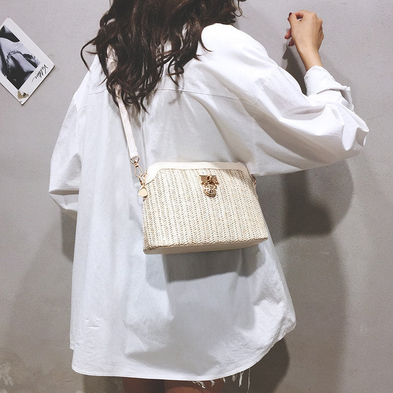 Sac à main de plage beige en rotin à chaînes pour femme