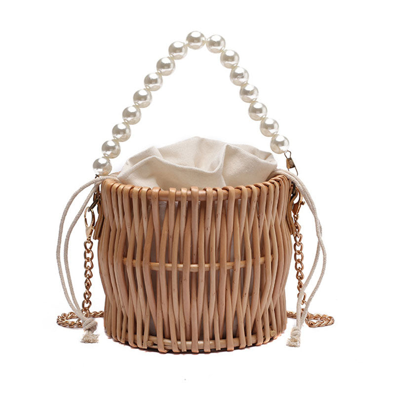 Sac à main en rotin tissé en forme de panier