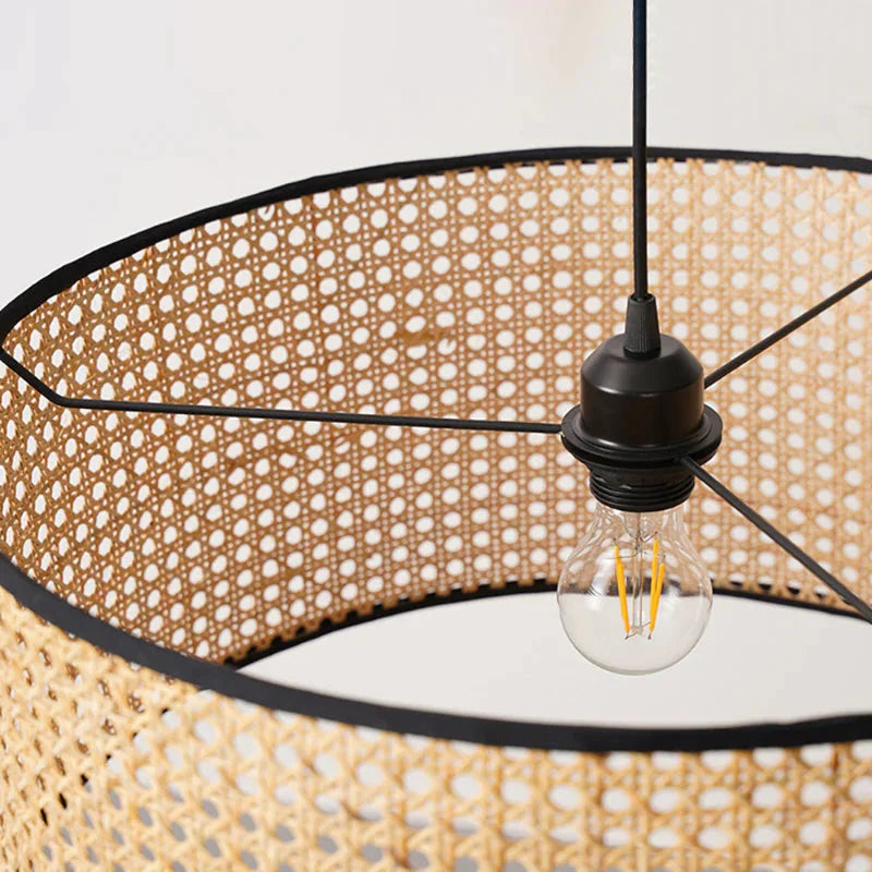 Suspension rotin cannage cylindre contour noir | Canoa